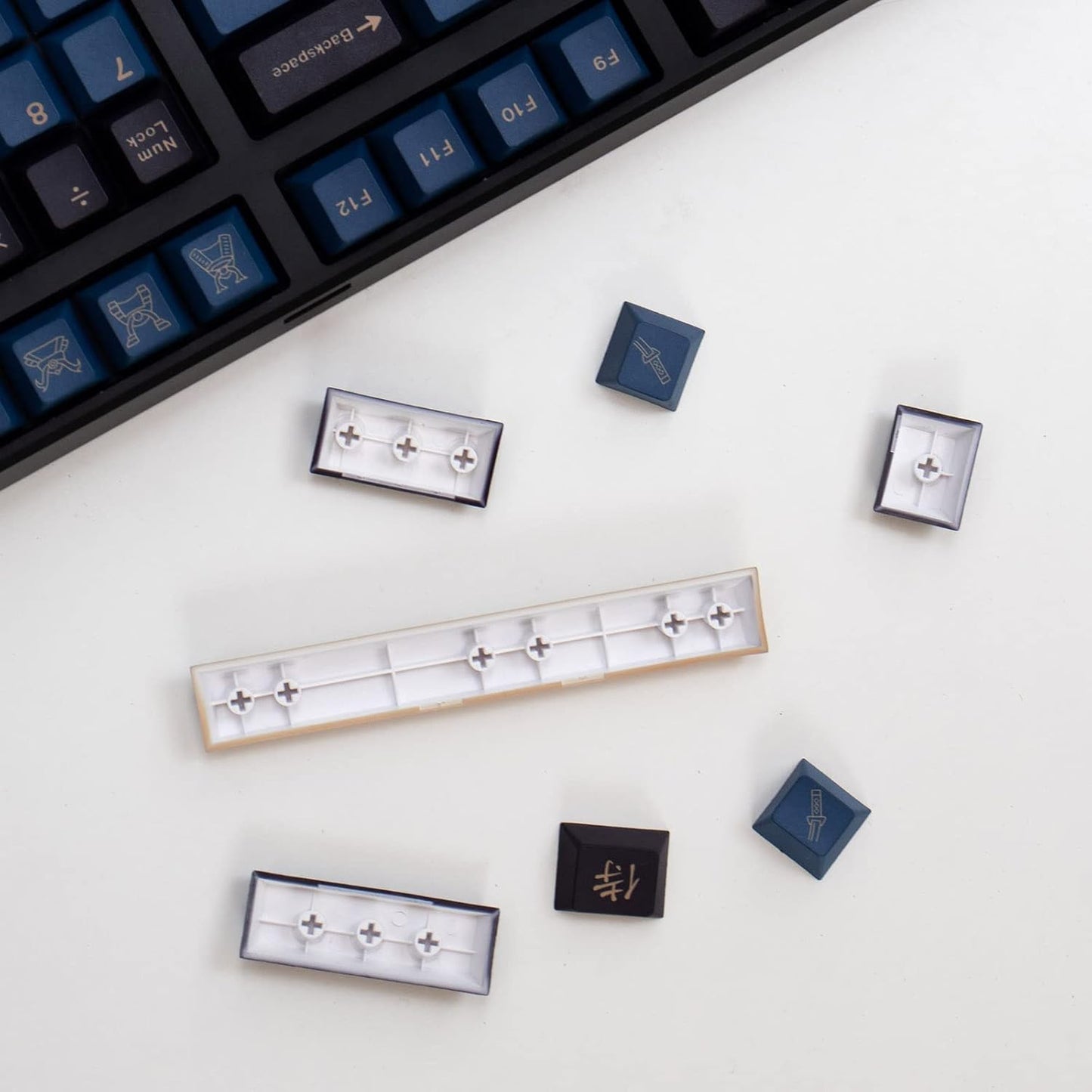 PBT Japanese Keycaps with Keycap Puller 129 Keys Cherry Profile Dye Sublimation Blue Samurai Keycaps Set for 61/64/68/84/87/96/104/108 Mechanical Gaming Keyboard