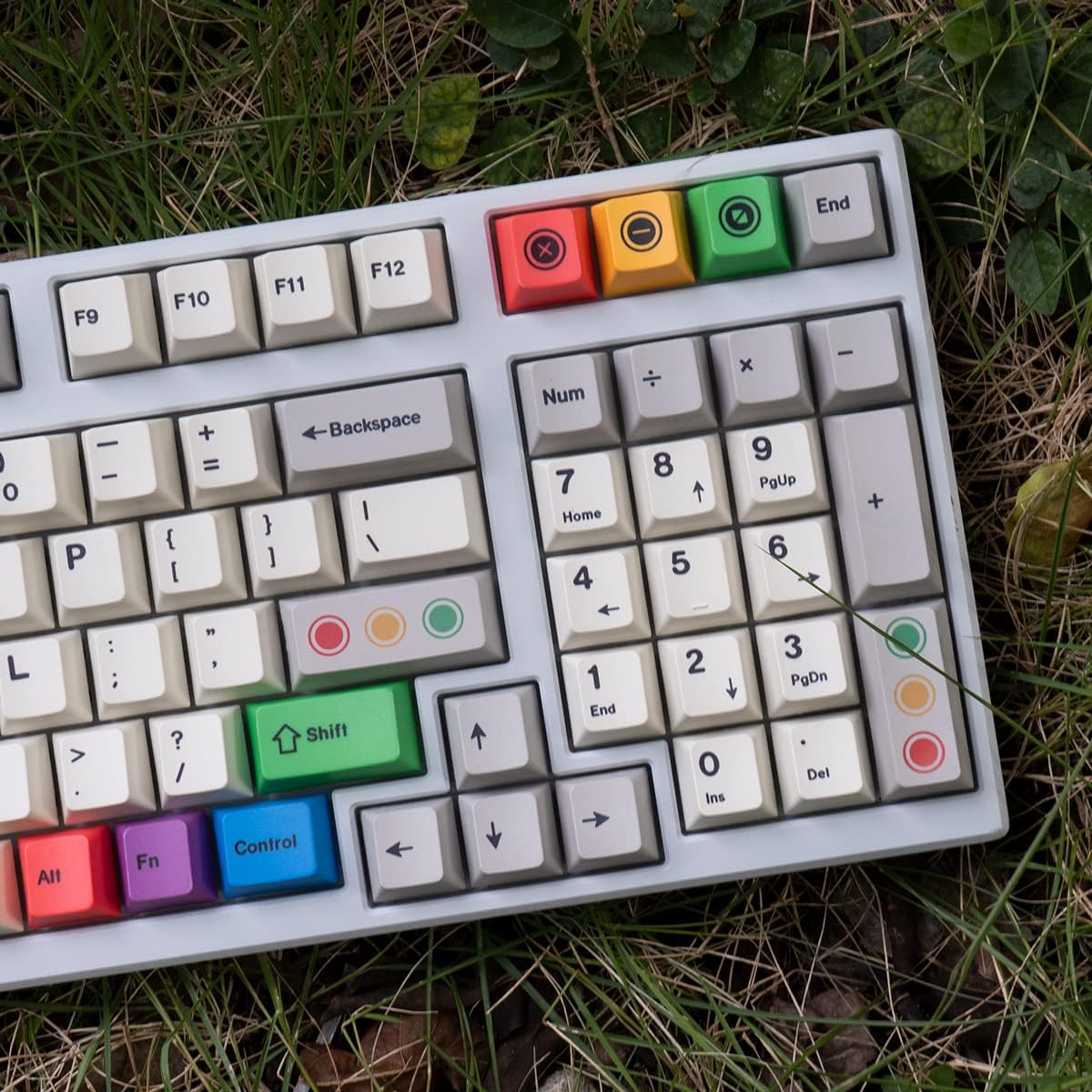 PBT Grey Beige Keycaps Set Cherry Profile 141 Keys Custom Dye-Sub Retro Keyboard Keycaps for 60% 65% 70% 100% Cherry Gateron MX Switches Mechanical Keyboards